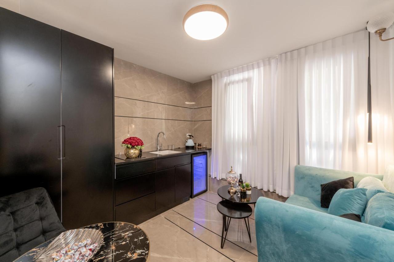 Colors Suites In เนทันยา ภายนอก รูปภาพ